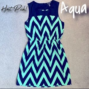 ✨Host Pick!✨ Aqua Chevron Print Dress